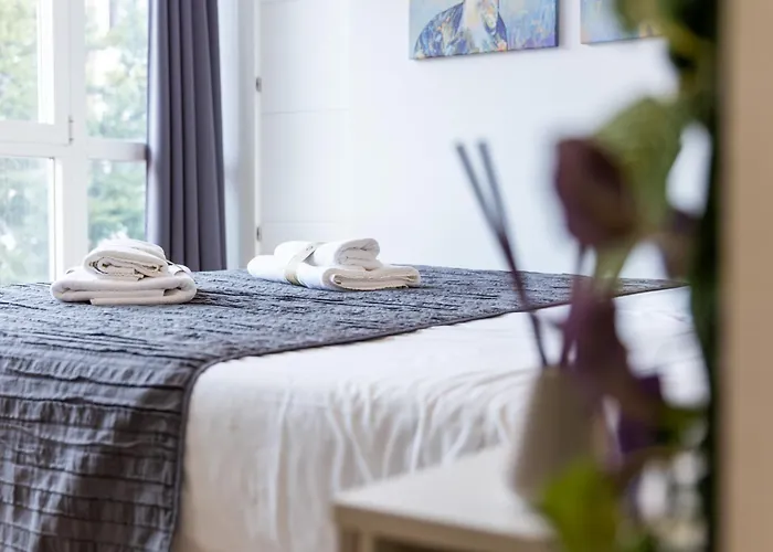 Insidehome Apartments - Val Central